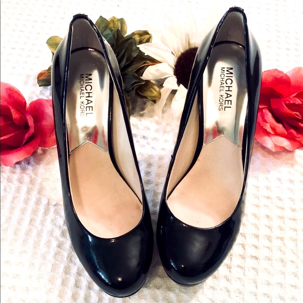Michael-Michael Kors Black Patent Leather Stiletto
